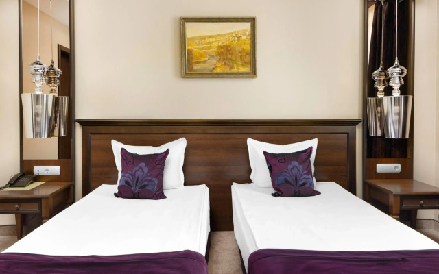 Yantra Grand Hotel -Sharlopov Hotels