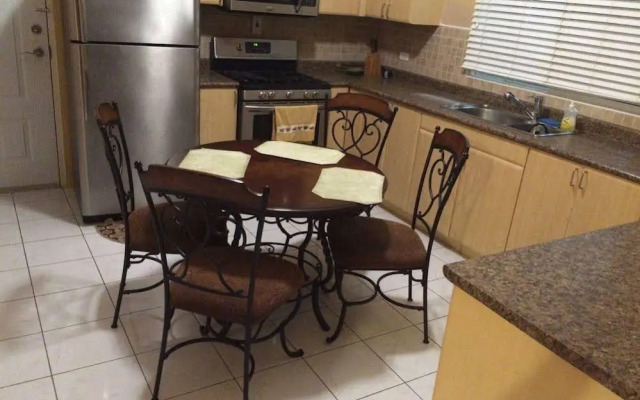 Ocho Rios Boardwalk Apartment
