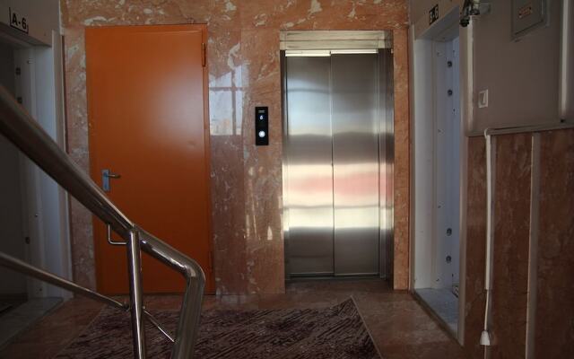 Seckin Apart - Caters to Adult Women