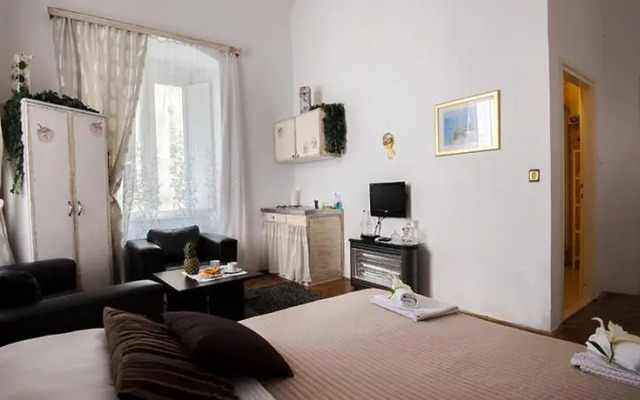 Mediteran Old Town Apartments