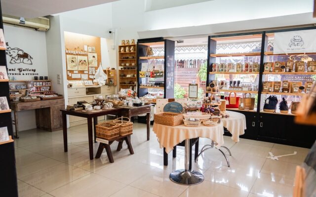 Buri Gallery House & Resort