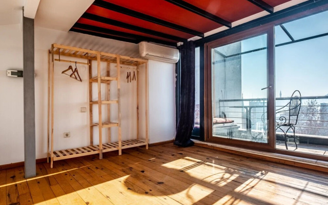 Authentic Flat With Excellent Location in Beyoglu