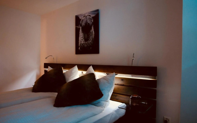 Emelie Zermatt 4****