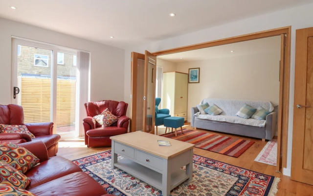 Wellington Cottage