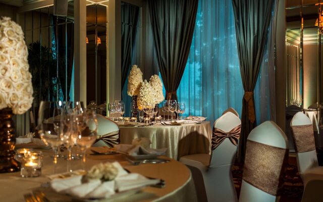 Renaissance Riverside Hotel Saigon