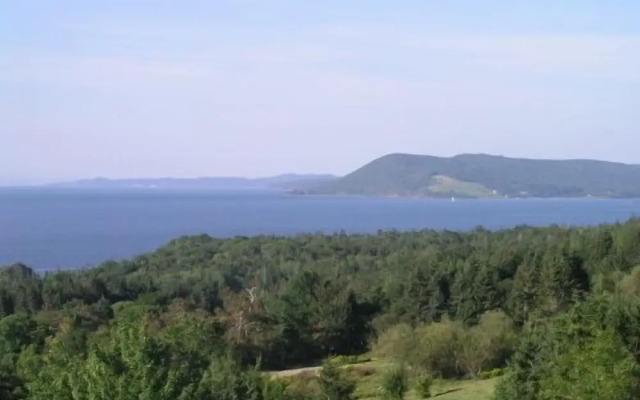 Hollyday Cove Cottage