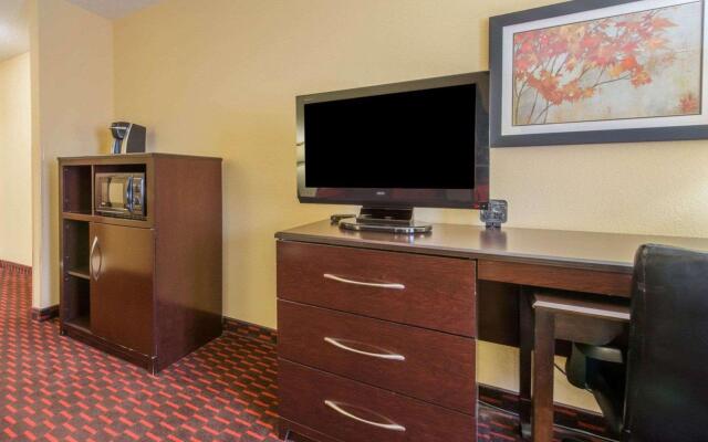 Comfort Suites Altoona North