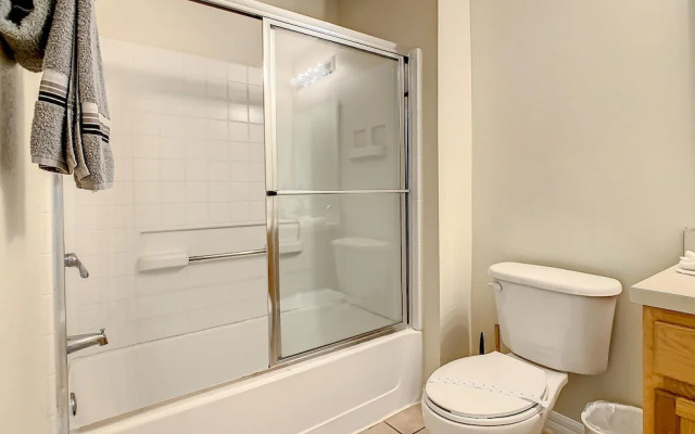 Spacious Emerald Escape - 12 Mins to Disney