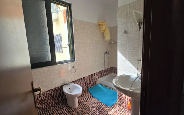 Tirent Apartment - Cozy Bedrooms Stay by Golem Beach.