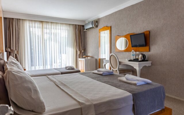 Sentinus Beach Hotel