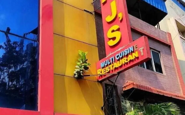 Hotel Raj