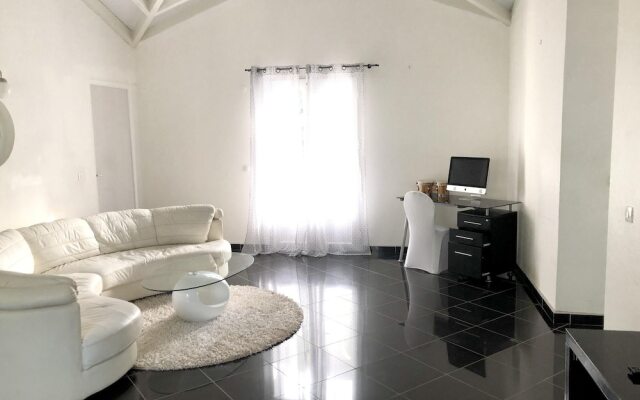 House With 2 Bedrooms in Sainte Rose, With Pool Access, Furnished Terr