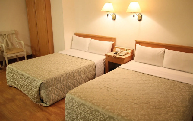Riverside Hotel