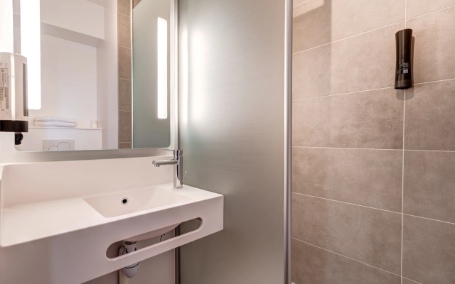 B&B HOTEL Le Port- Marly St-Germain en Laye