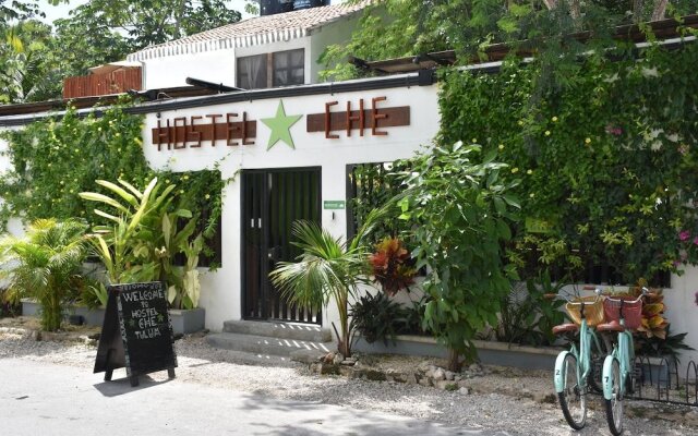Che Tulum Hostel & Bar