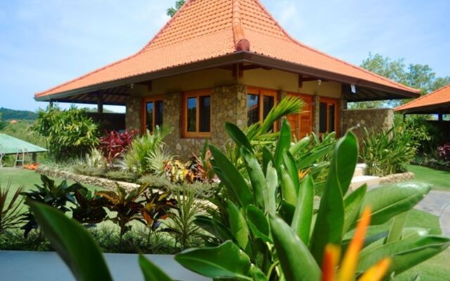 Three Monkeys Villas