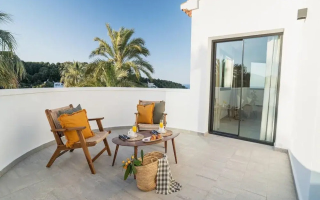 Superb Villa With Private Lagoon Pool