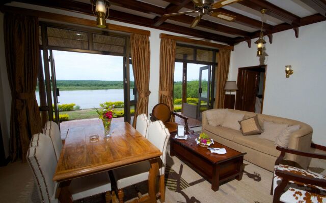 Paraa Safari Lodge