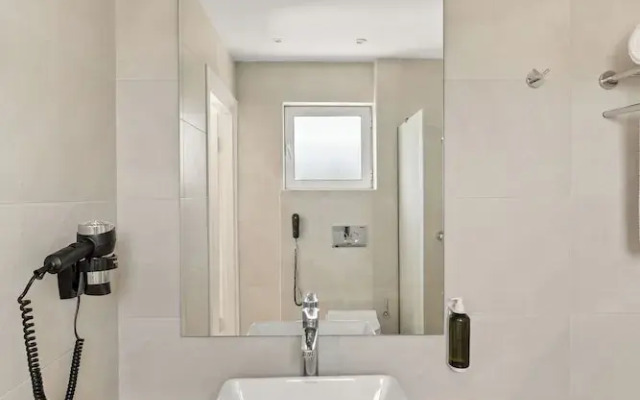 White Olive Marine Aquapark