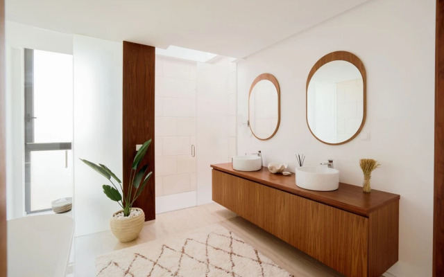 Troya Regal Villa By Cadenzalux