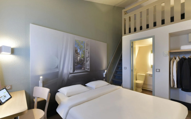 B&B HOTEL Clermont-Ferrand Le Brézet Aéroport
