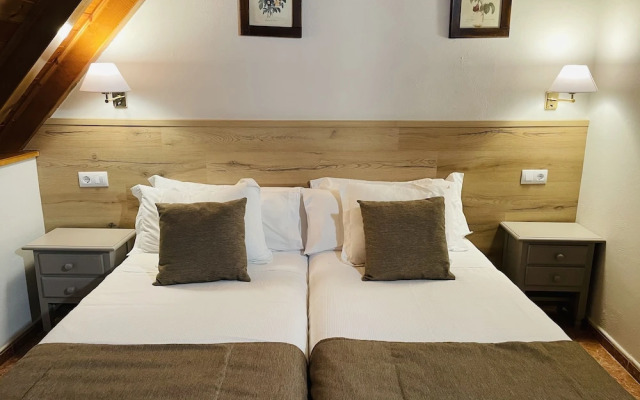 Hostal Escuils
