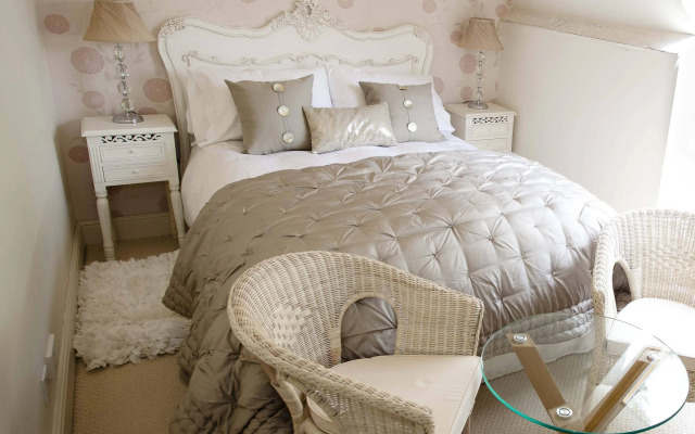 Windfalls Boutique Hotel