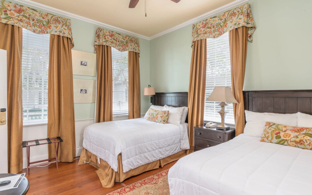 Beaufort Inn