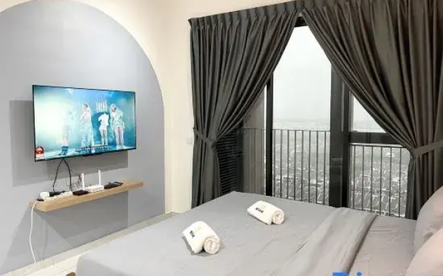 SkyTree Dualkeys Studio Apartment R1 | Bukit Indah