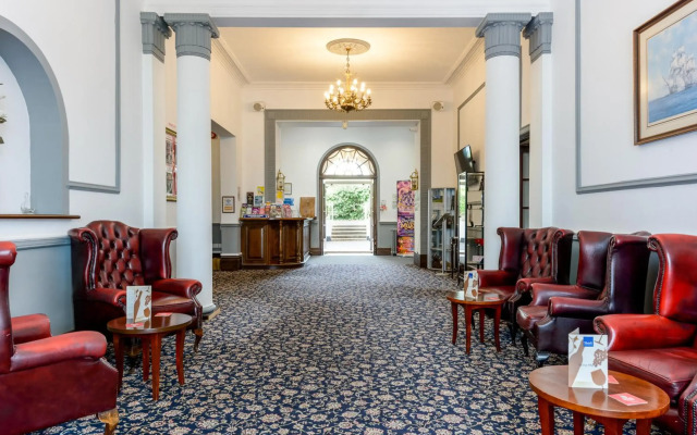 Abbey Lawn Hotel