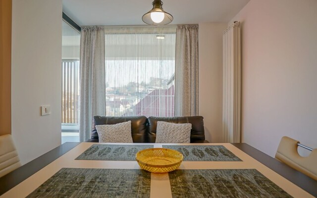 CN2i Luxury Accommodation Bobalna