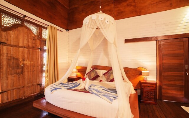 Warisan Villa By Yom