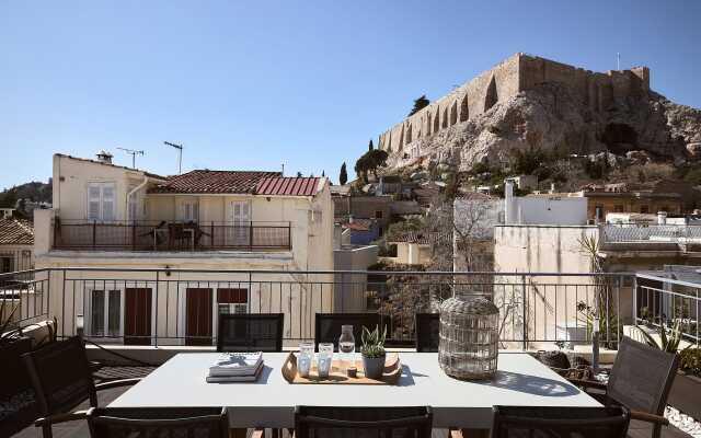Plaka's Villa with Breathtaking Acropolis View