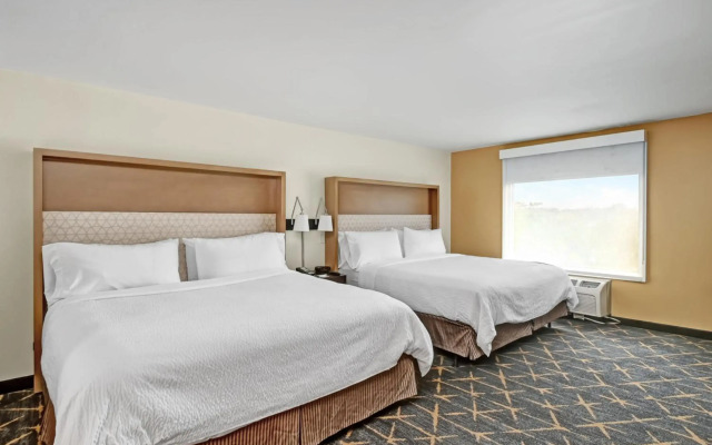 Holiday Inn Piscataway Somerset by IHG