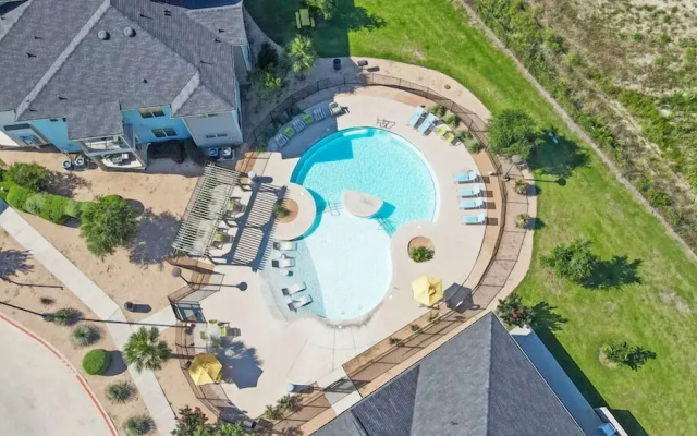Landing Apartments Austin - Lockhart