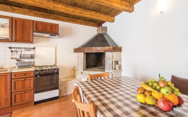 Nice Home in Porec With 2 Bedrooms, Internet and Outdoor Swimming Pool