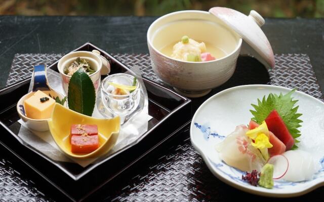Hakone Pax Yoshino