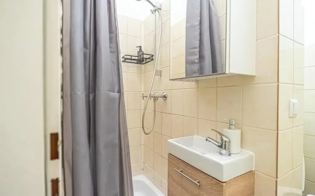 Comfortable 1BR Apartment Long Stays