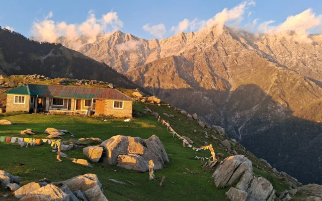 Hostel Hikers World