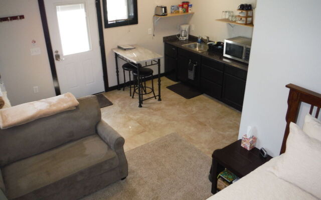 Talkeetna Love-Lee Cabins