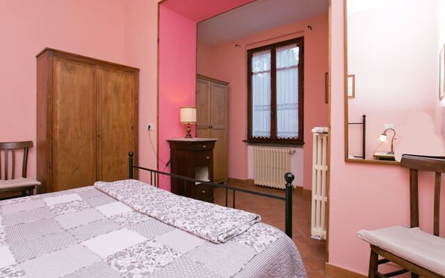 Homely Mansion in Isola Superiore near Lake