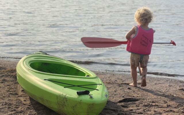 Hanging Horn Lakeside Resort