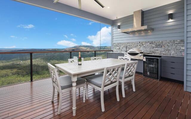 629 Balmoral Ridge