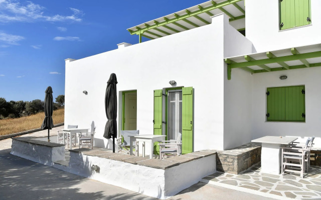 Asante Paros