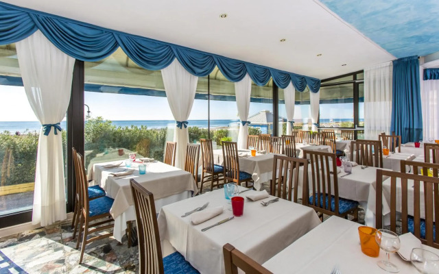 Hotel Mondial