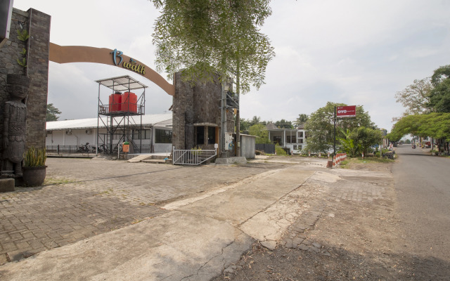 OYO 3283 Bwalk Hotel