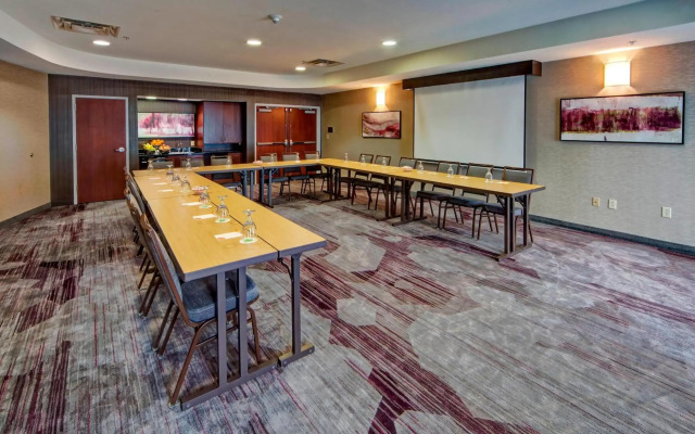 Courtyard by Marriott Memphis Southaven