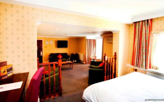 Tillington Hall Hotel