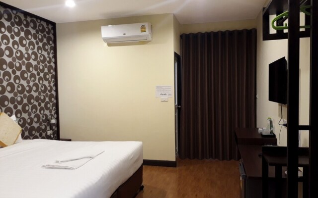 The Parawood Natrang Hotel
