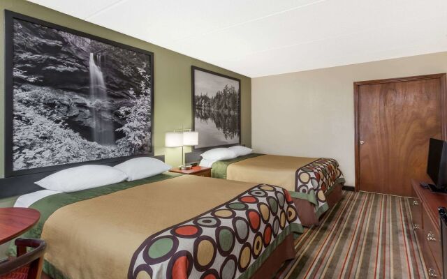 Clarion Pointe Valley Inn